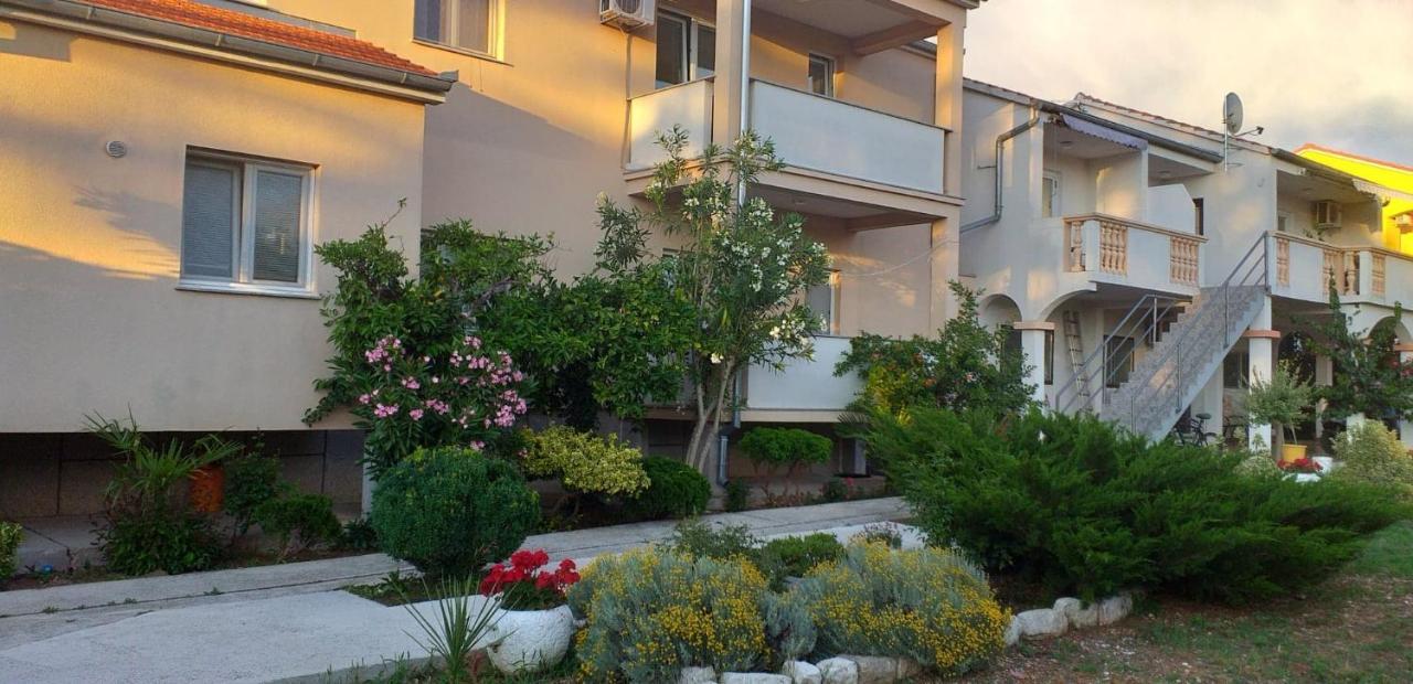 Apartments Golic Biograd Na Moru Luaran gambar