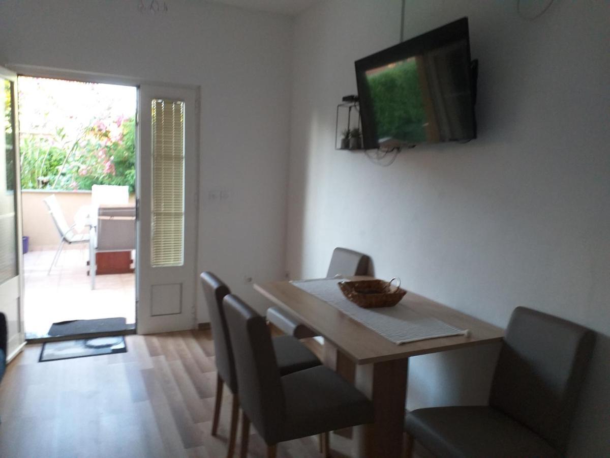 Apartments Golic Biograd Na Moru Luaran gambar