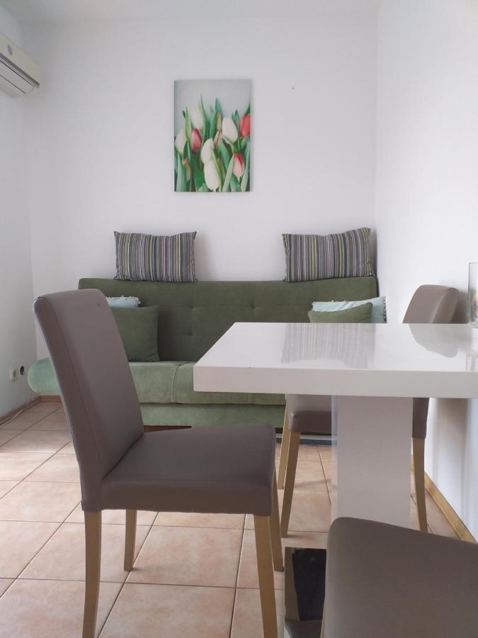 Apartments Golic Biograd Na Moru Luaran gambar