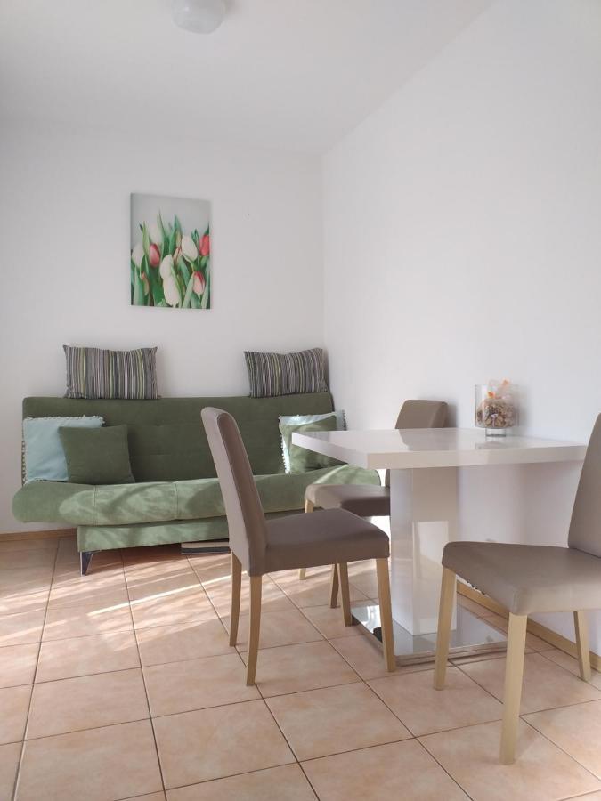Apartments Golic Biograd Na Moru Luaran gambar
