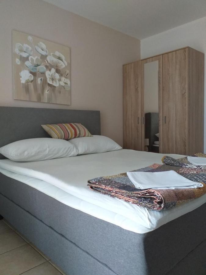 Apartments Golic Biograd Na Moru Luaran gambar