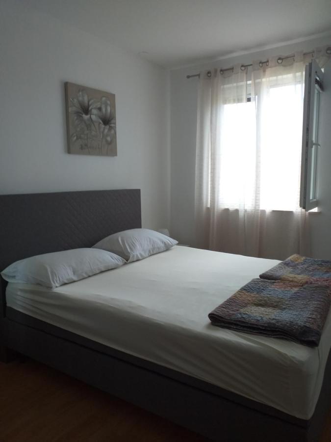 Apartments Golic Biograd Na Moru Luaran gambar