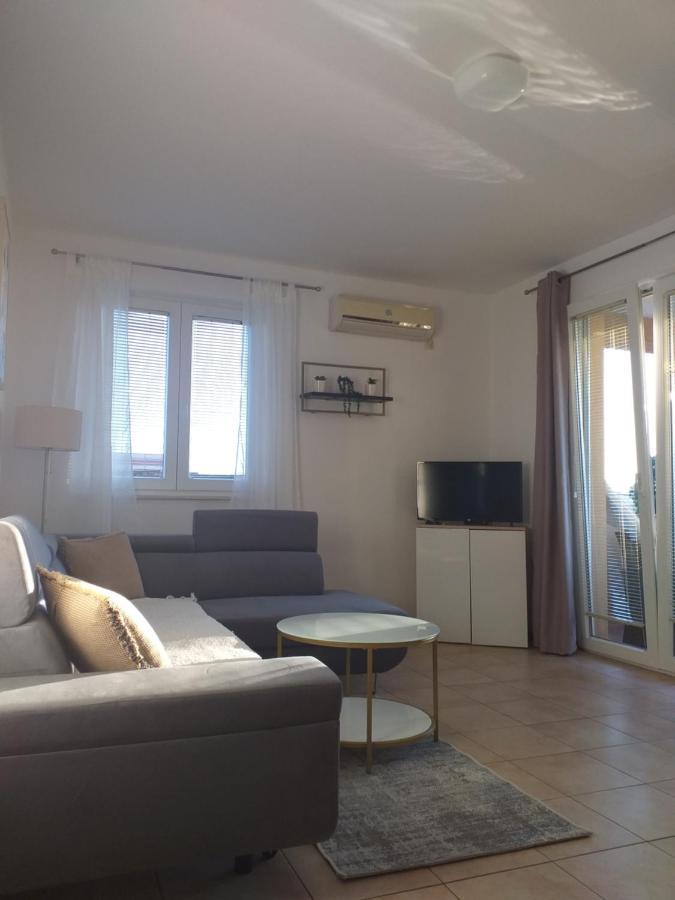 Apartments Golic Biograd Na Moru Luaran gambar