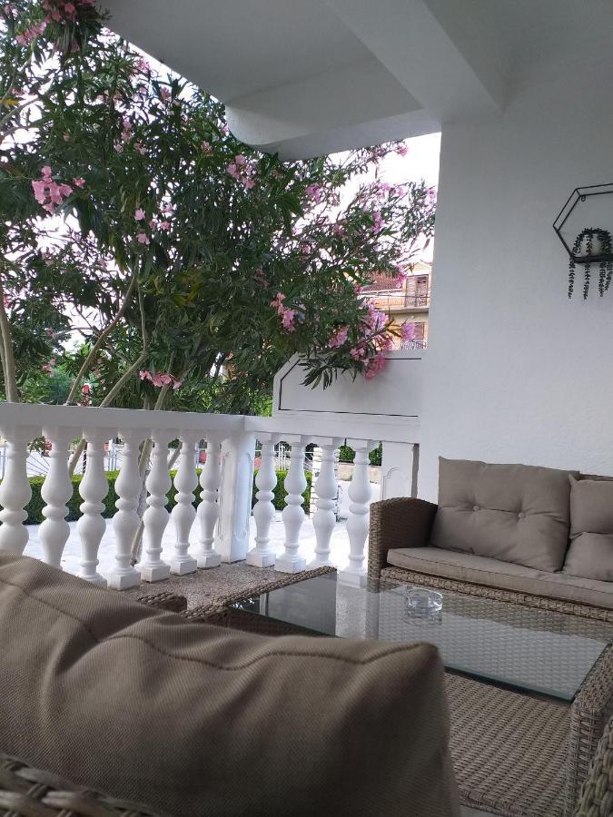 Apartments Golic Biograd Na Moru Luaran gambar