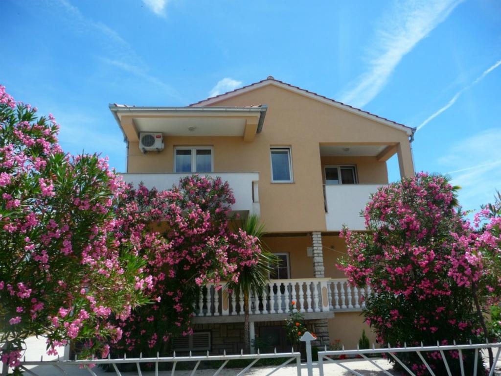 Apartments Golic Biograd Na Moru Luaran gambar